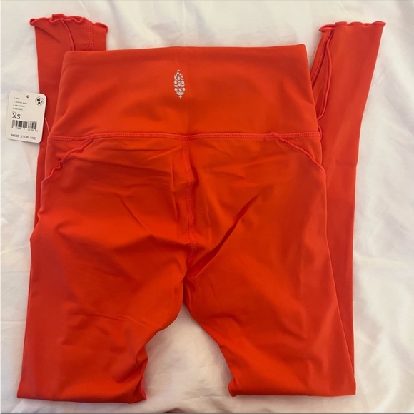 NWT Free People Hearts Aflutter Legging FP Movement Ruffle Detail Red Pink - Picture 6 of 16